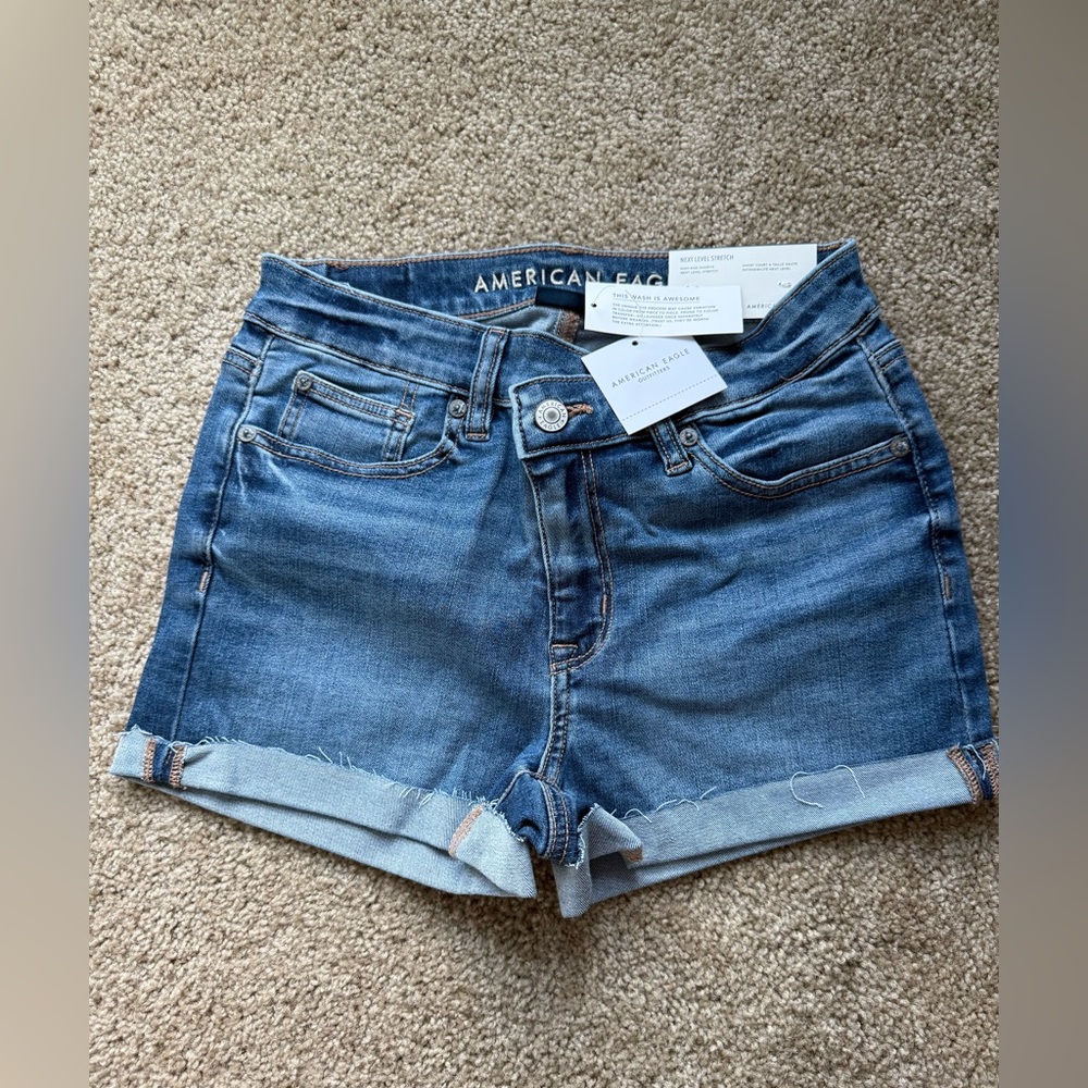 American Eagle Outfitters Women's Blue Denim Shorts